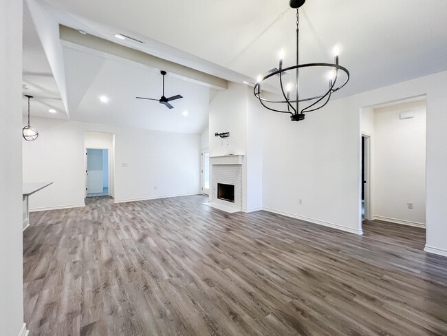 Photo - 5917 Harvard St