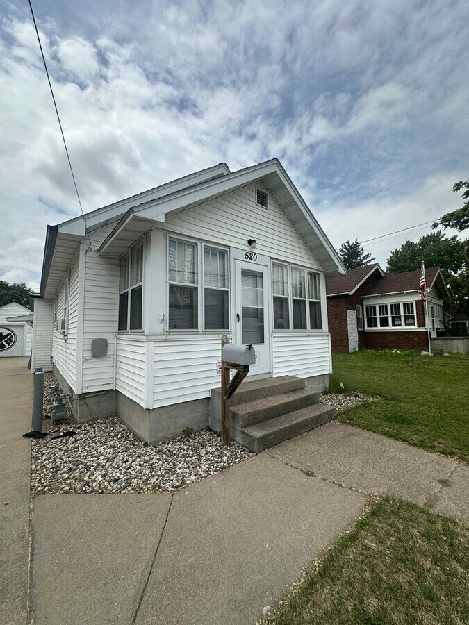 2 Bedroom House - 2 Bedroom House