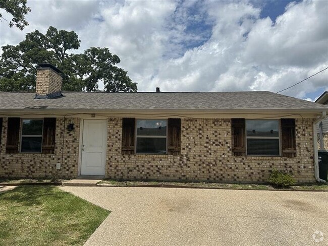 Building Photo - 8320 Cambridge Rd Rental