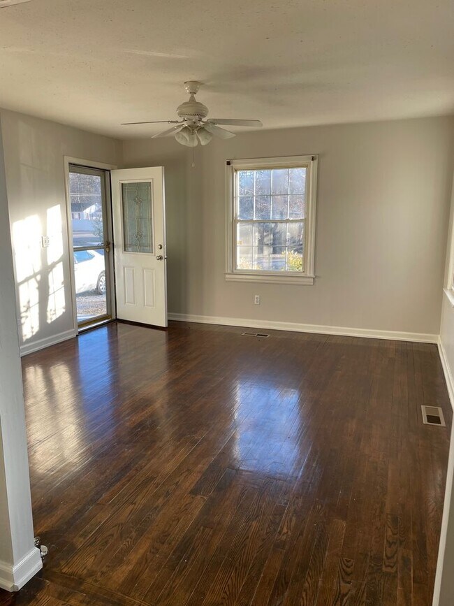 Photo - 5 Points Bungalow