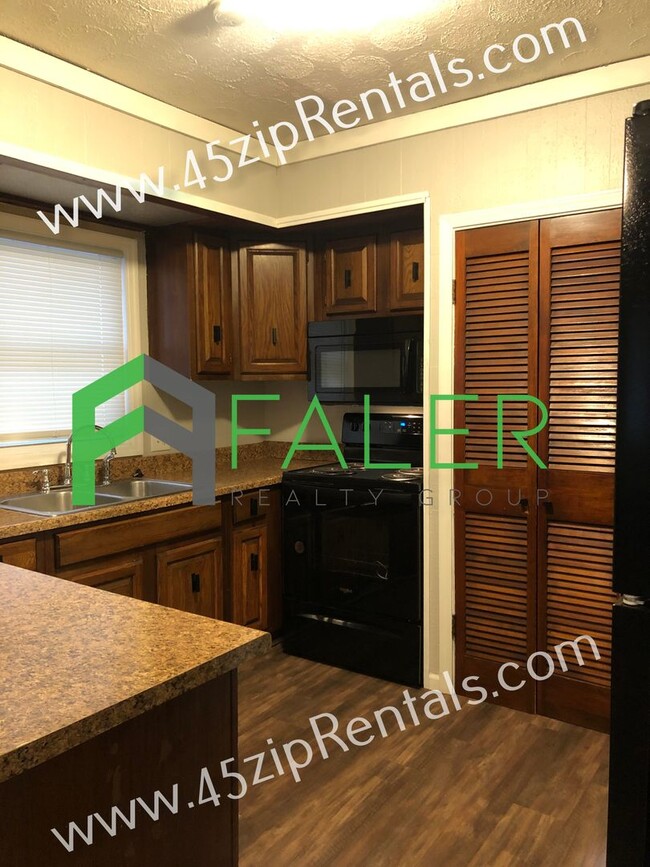 Photo - Belmont Ranch with LOTS of Space!