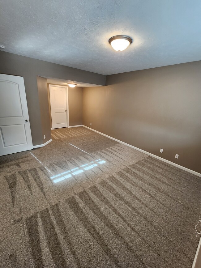 Photo - 5716 Hascall St