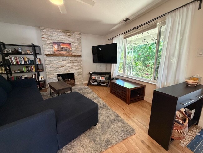 Photo - Fully Furnished 3BR/2BA Sacramento Home | Utilities Included | Flexible 3–12 Month Leases