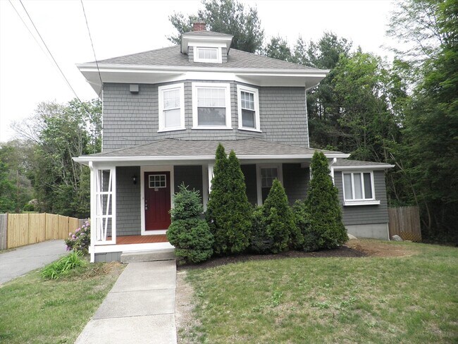 Photo - 440 S Main St House