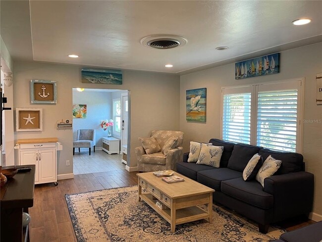 Photo - 1329 Royal Palm Dr S