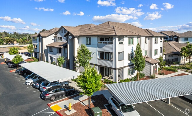 Building - Morada Crossing