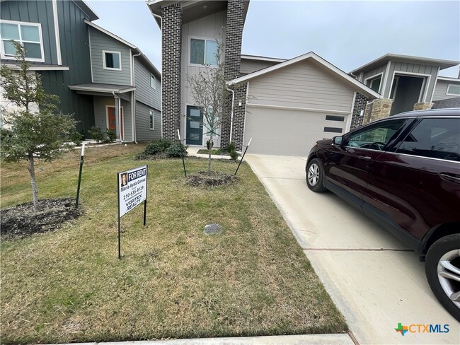 Building Photo - 325 New Hampton Wy Rental