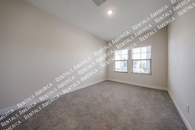 Photo - 7857 N 79th Ave