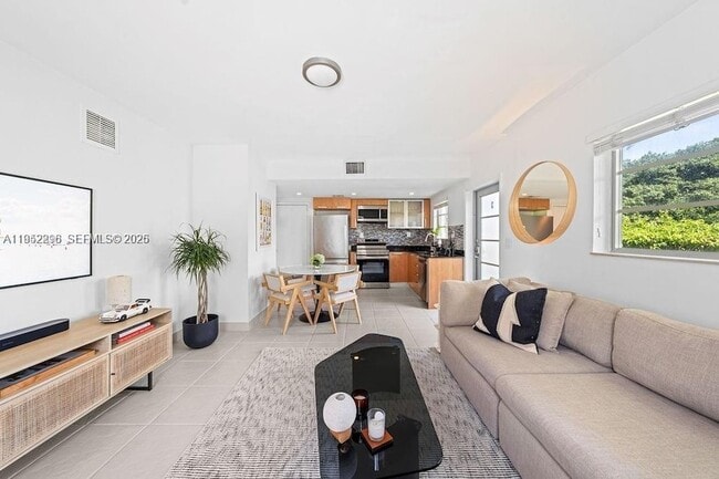 Photo - 1050 7th St Unit 1050-3