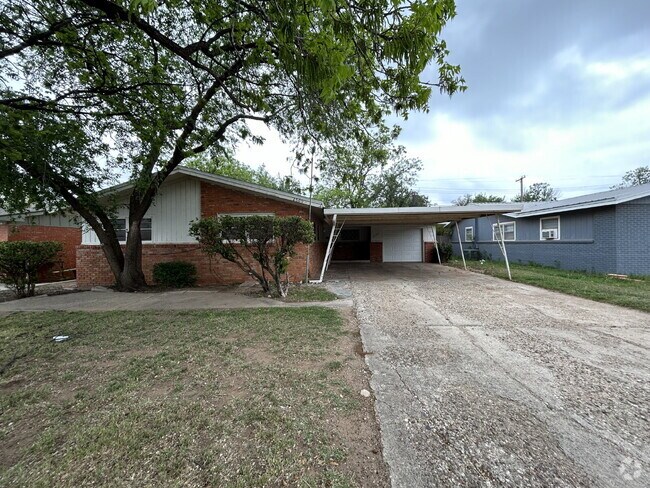 Building Photo - Beautiful Home in LISD School District!
