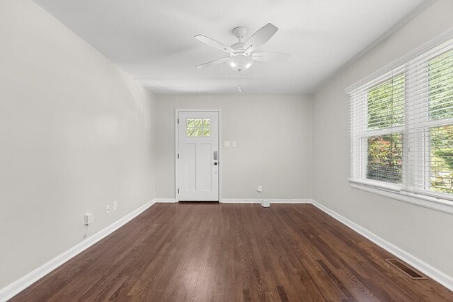 Photo - Adorable, Modern 3 Bedroom Ranch near Downtown Raleigh - Gorgeous finishes, open floorplan, updat...
