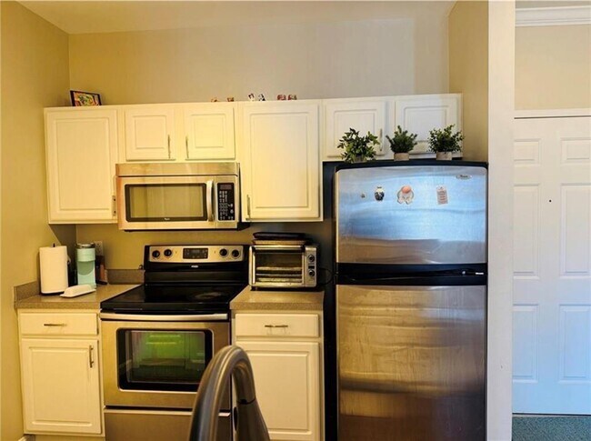 Photo - 1000 Providence Pl Unidad 305