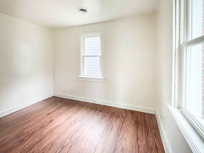 Photo - 130 Leavenworth St