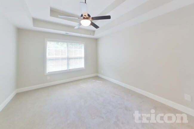 Photo - 492 Woodtrace Dr