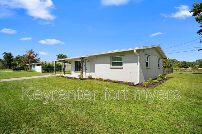 Photo - 211 E Jasmine Rd