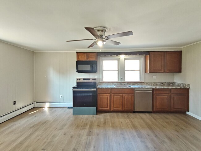 Photo - 610 N Main St Unit A