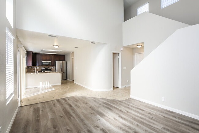 7909 Rustic Canyon Ct