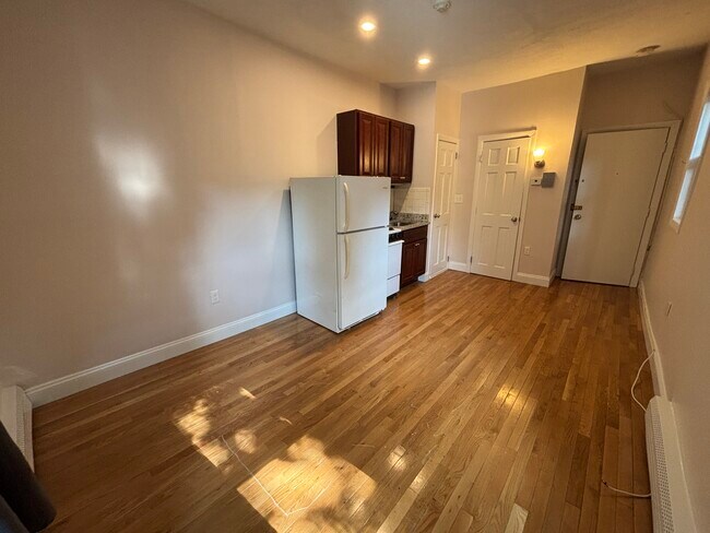 Photo - 49 S Huntington Ave Unidad 104
