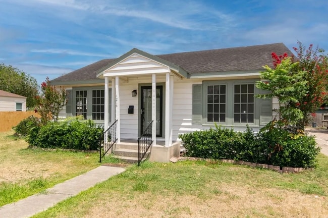 Photo - 1214 Logan Ave