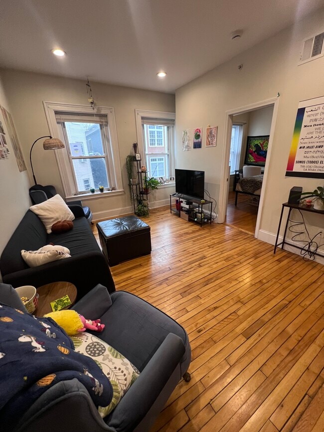 Photo - 8 Burney St Unit 4C