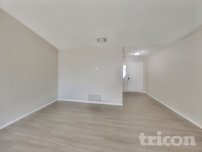 Photo - 13923 Flairwood St