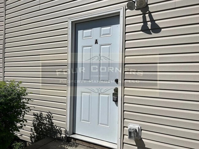 Photo - Room in Condo on Beck St