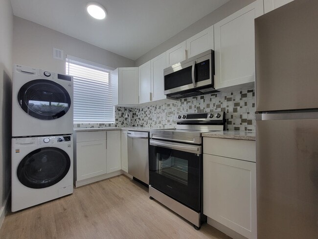 Building Photo - 1315 NE Miami Court Rental
