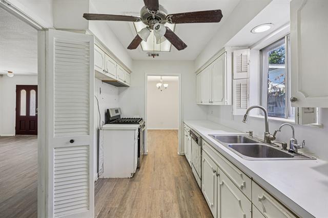 Photo - 4720 South Dr W