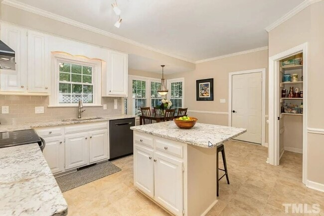 Photo - 105 Sable Ct