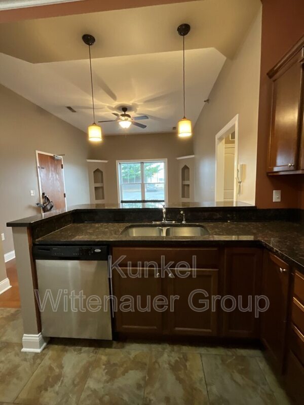 Photo - 409 W Washington St