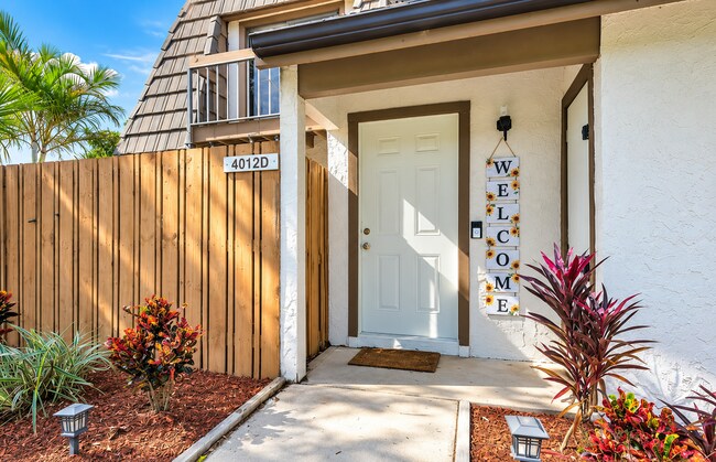 Photo - 4012 Palm Bay Cir