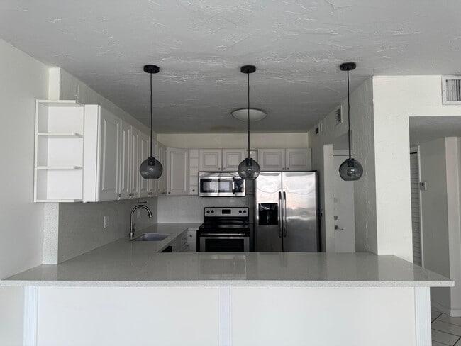 Photo - 1801 S Ocean Dr Unidad 947