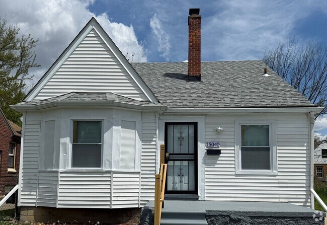 Building Photo - Renovated 3-Bedroom Home – We Welcome Sect...