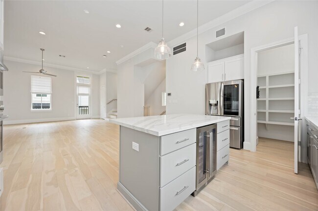 Photo - 610 Delmar St