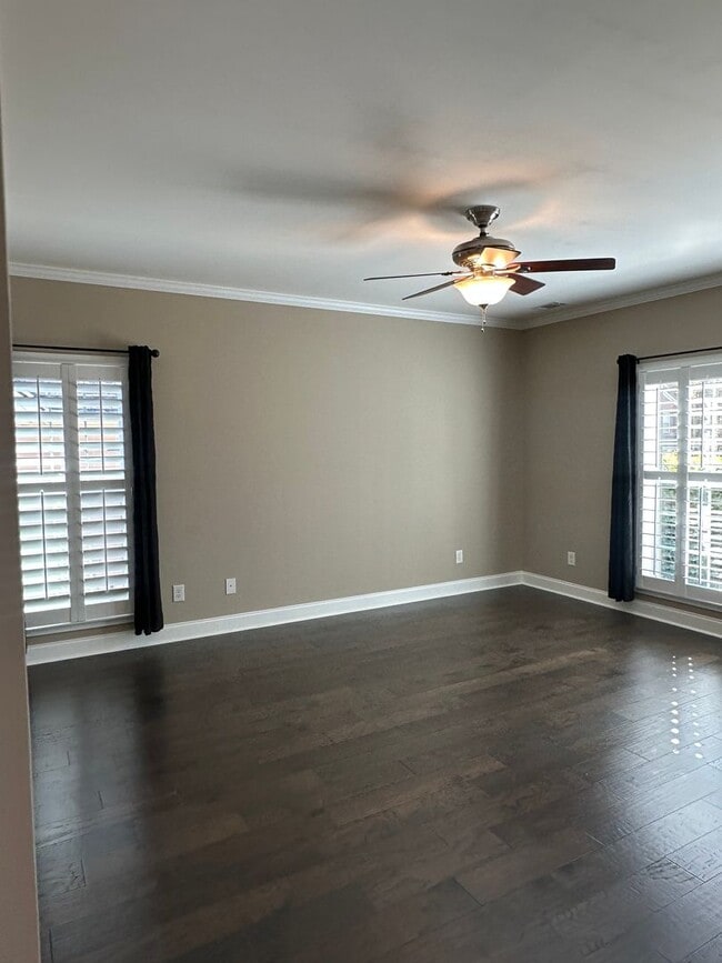 Photo - Gorgeous 3 Bedroom Home in the City!