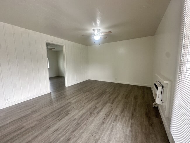 Photo - 951 N Redwood Rd Unidad #10