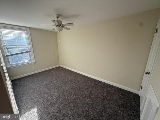 Photo - 4434 Marple St