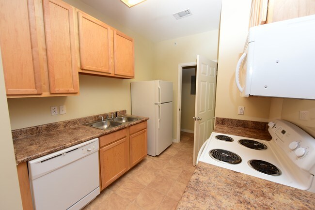 Kitchen/Laundry Room