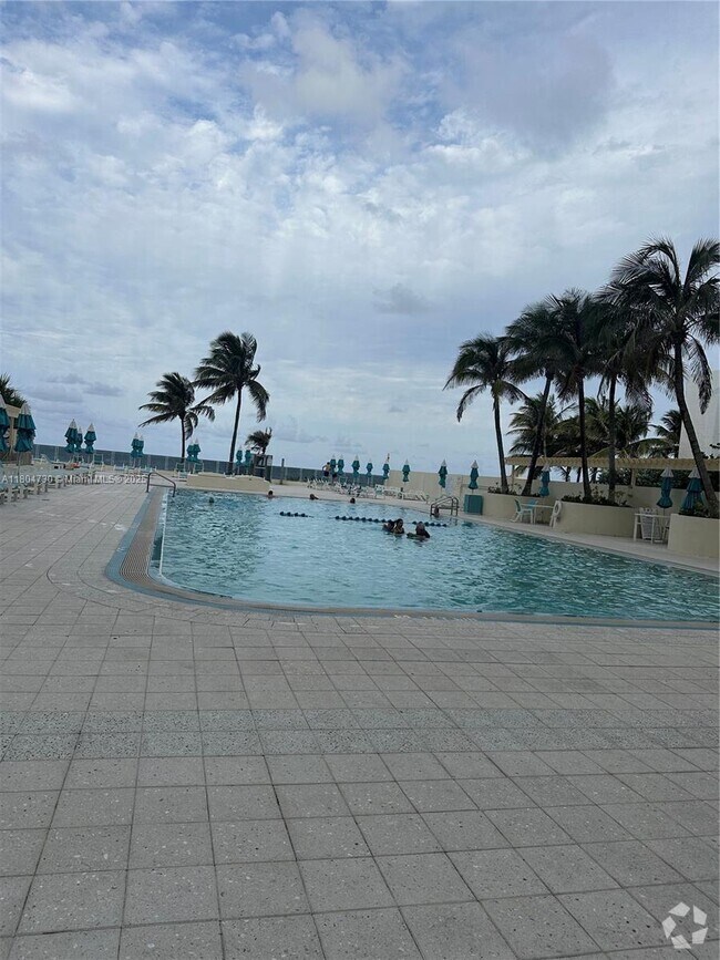 Building Photo - 2501 S Ocean Dr Unit 1228 Rental