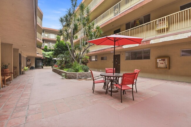 Photo - 545 Chestnut Ave