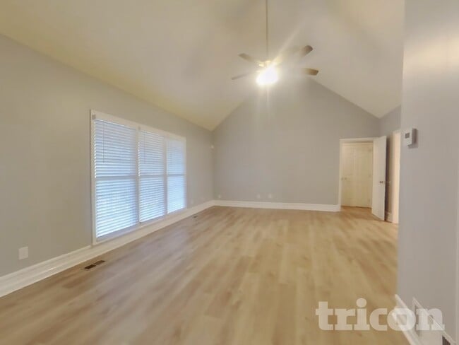 Photo - 411 Stewart Dr