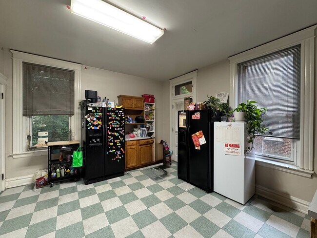 Photo - 2366 Victor St Unit SF