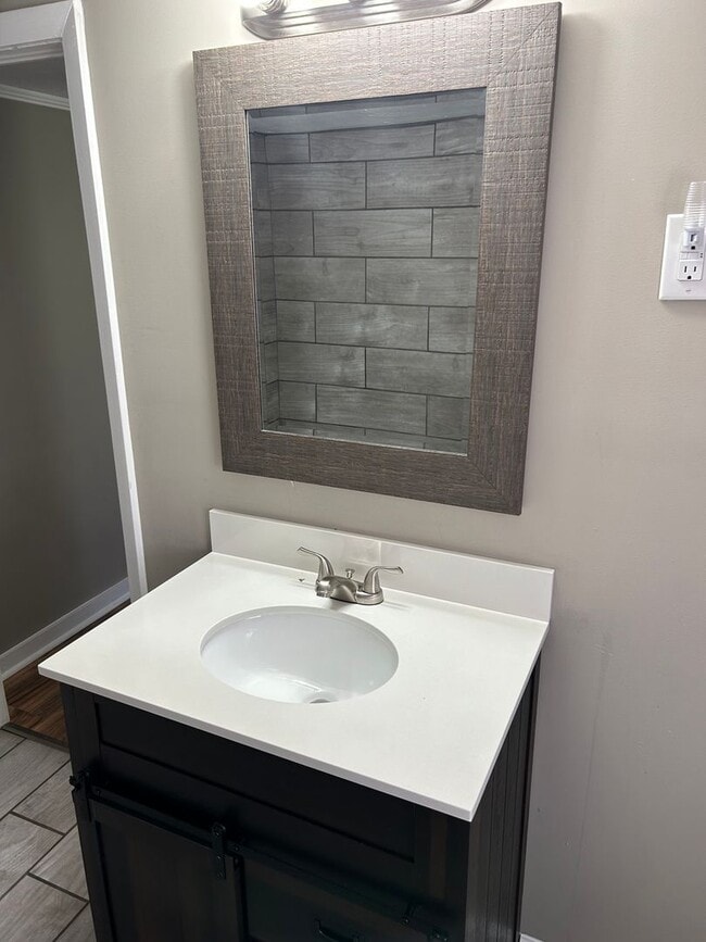 Photo - 1415 Hatcher Ave SE