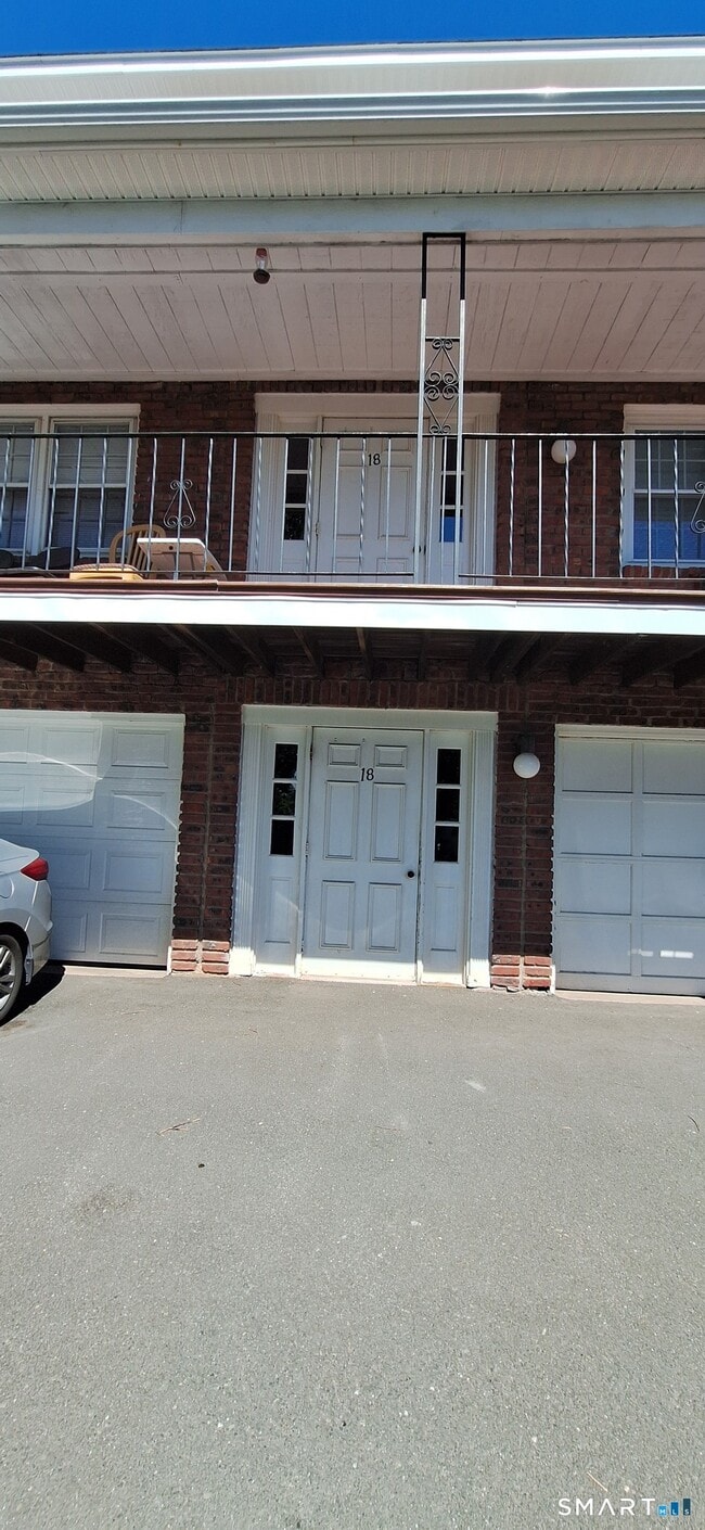 Building Photo - 201 Regan Rd Unit 18C