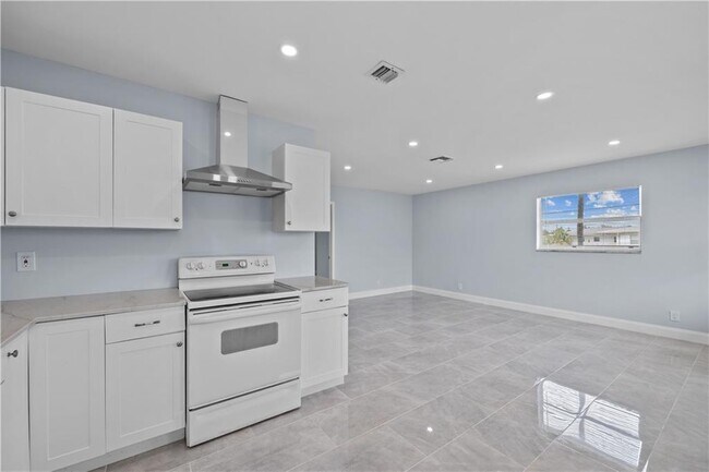 Photo - 260 NW 19th St Unit 0290