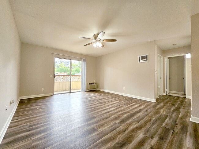 Photo - Parklane Apartments