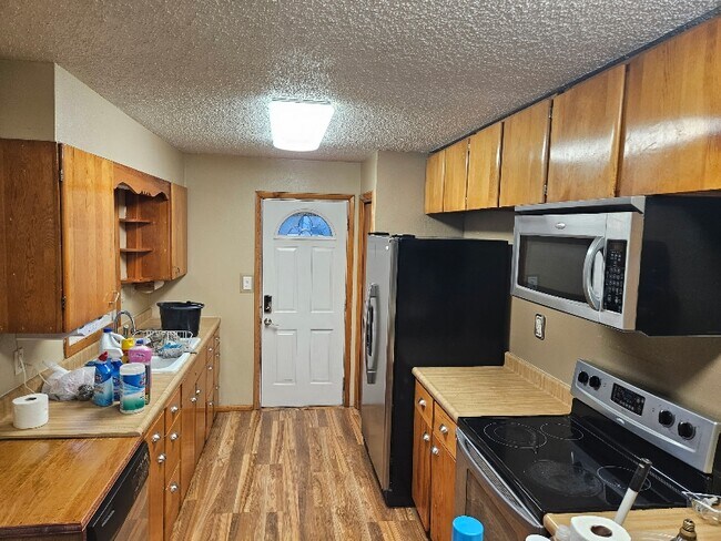 Photo - 2038 W Sherman St