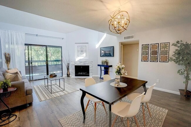 Building Photo - 5998 N 78th St Unit 218