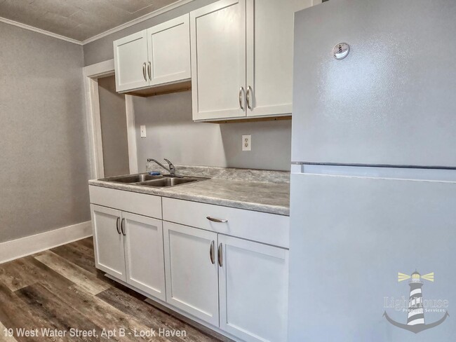 Photo - 19 E Water St