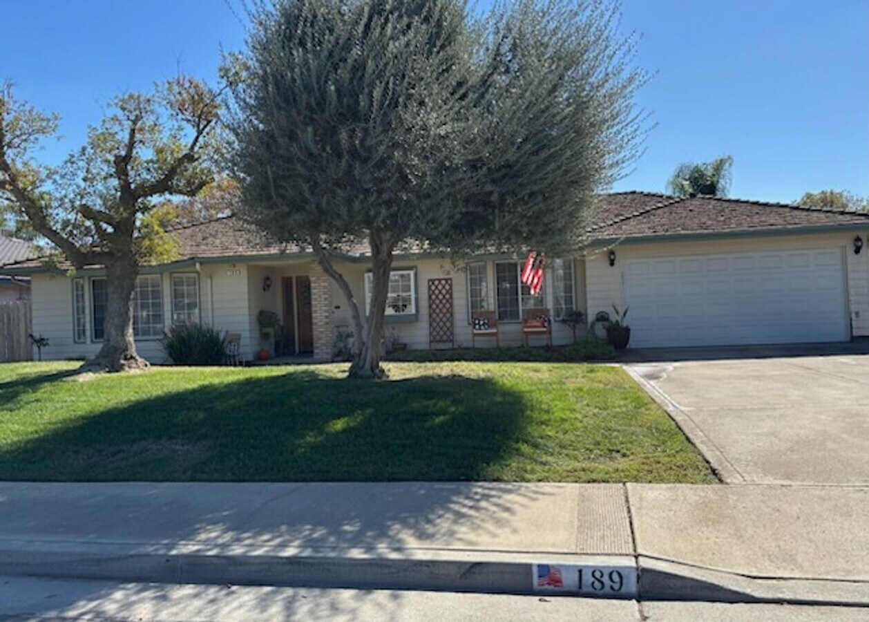 Photo - 189 W Julia Way